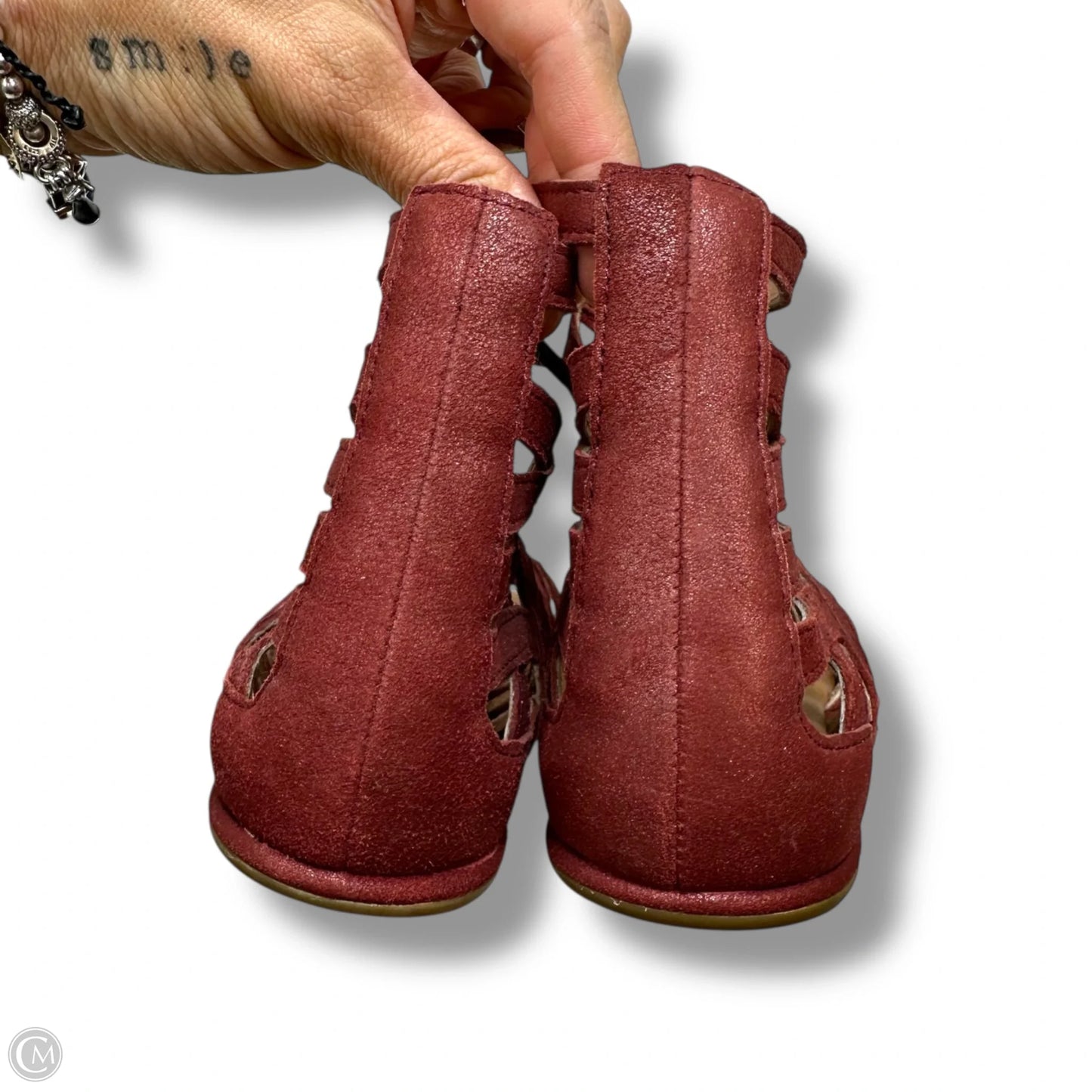 Sandals Flats By Gentle Souls In Maroon, Size: 6.5