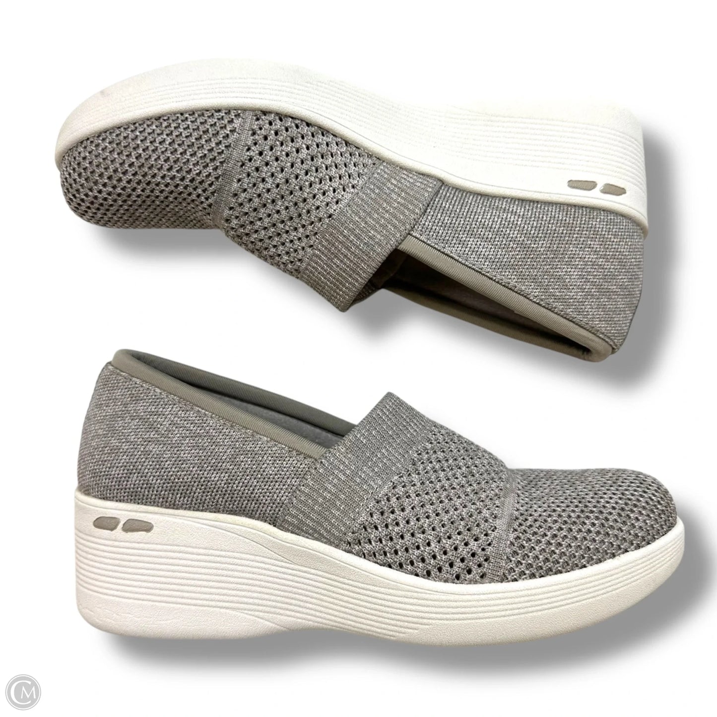 Shoes Flats By Skechers In Grey, Size: 9