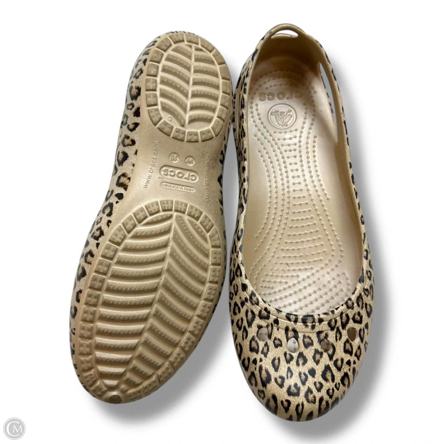 Shoes Flats By Crocs In Animal Print, Size: 10