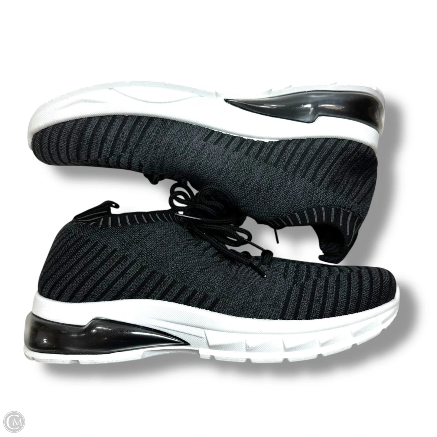 Shoes Sneakers By Clothes Mentor In Black, Size: 8
