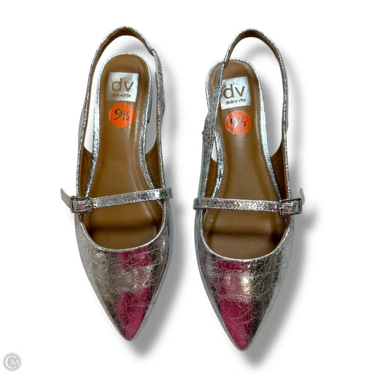 Shoes Flats By Dolce Vita In Silver, Size: 9.5
