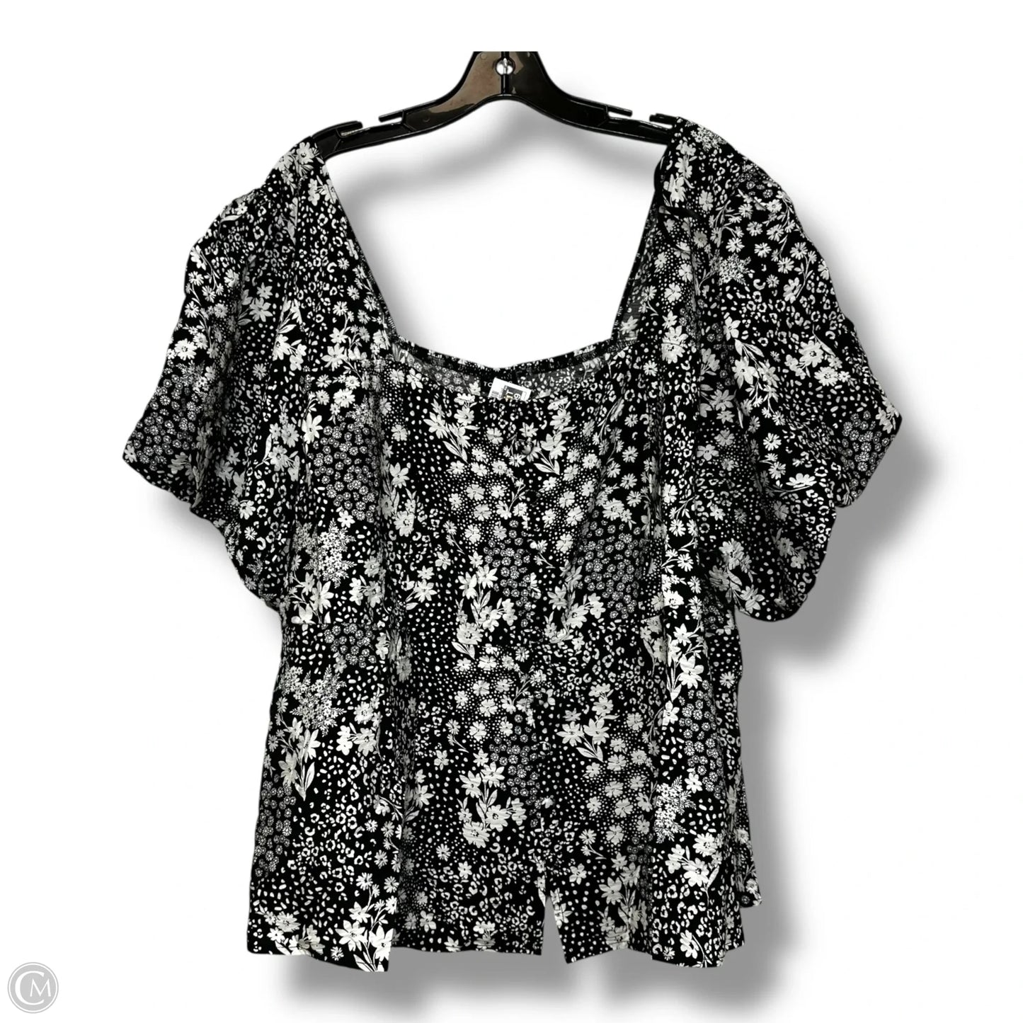 Top Short Sleeve Basic By Torrid In Black & White, Size: 3x