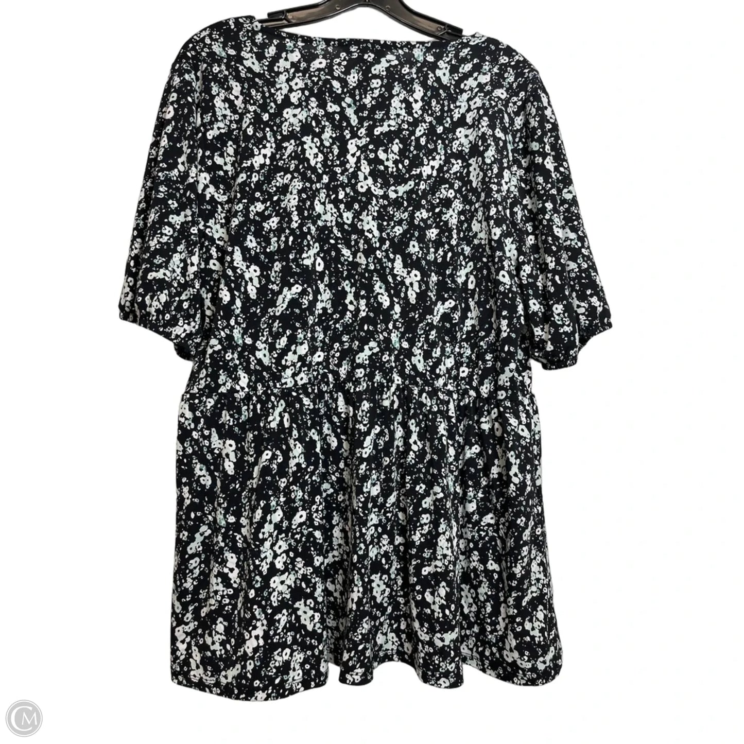 Top Short Sleeve By Lane Bryant In Black & Green, Size: 18