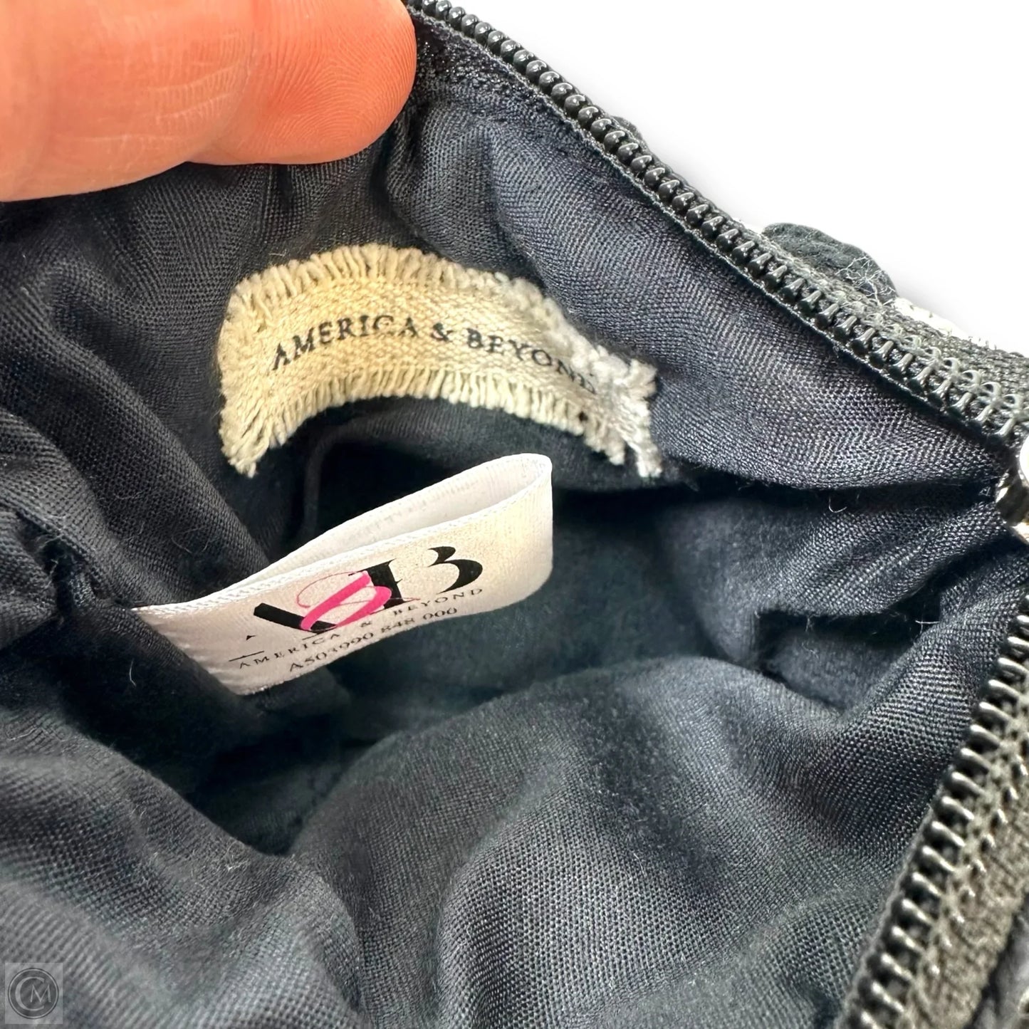 Coin Purse By Clothes Mentor, Size: Small