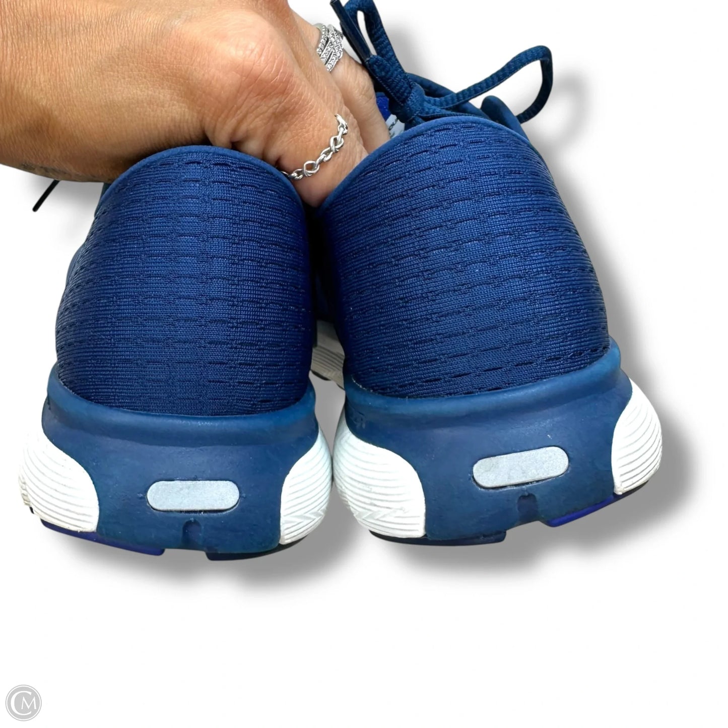 Shoes Sneakers By Under Armour In Navy, Size: 8.5
