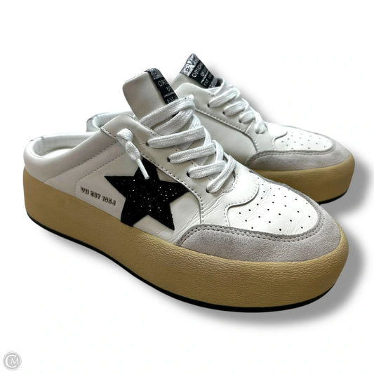 Shoes Sneakers By Vintage Havana In White, Size: 10