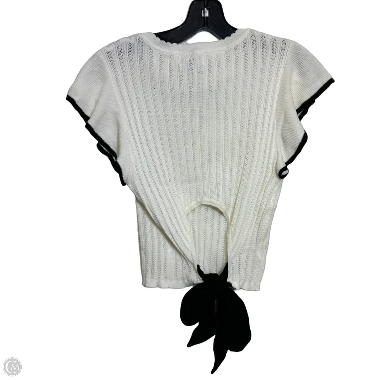 Top Short Sleeve By Clothes Mentor In White, Size: M