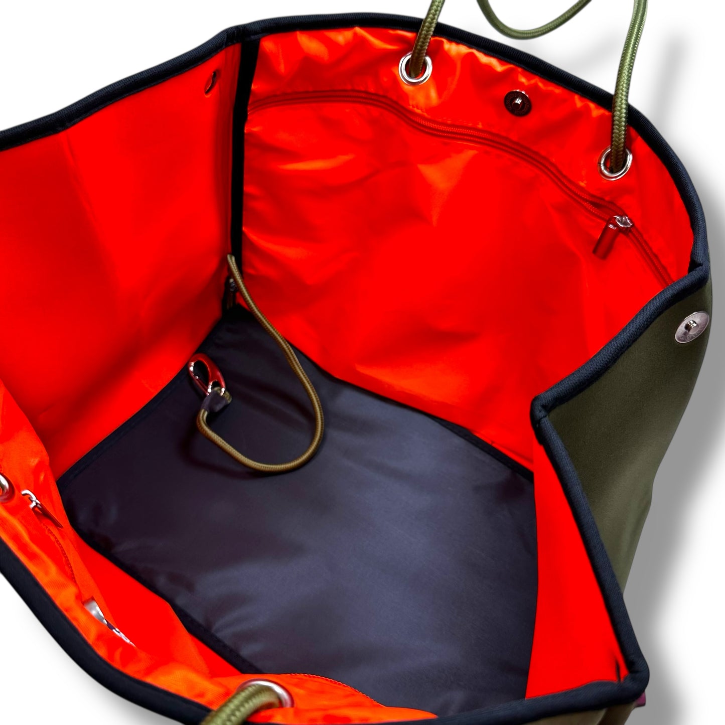 Handbag By PARKE & HYDE, Size: Medium