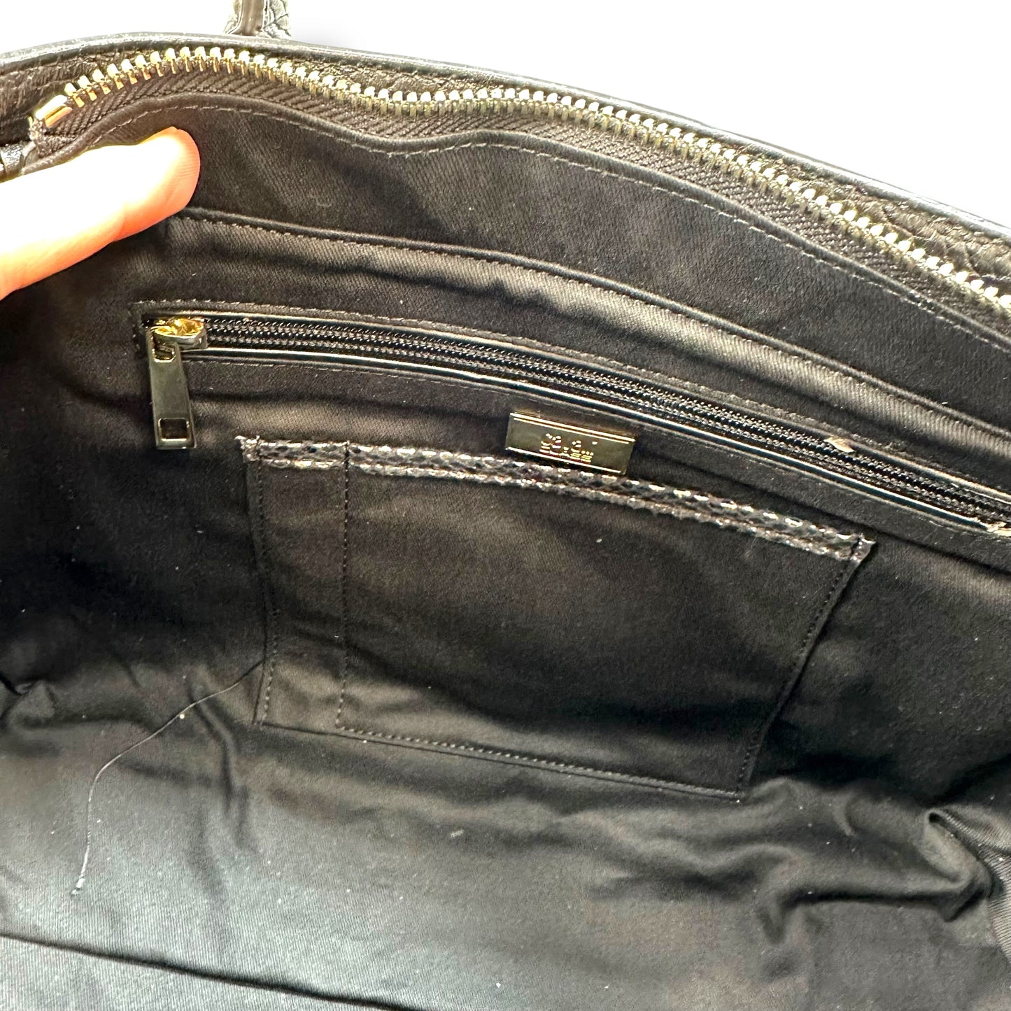 Handbag By Clothes Mentor, Size: Medium