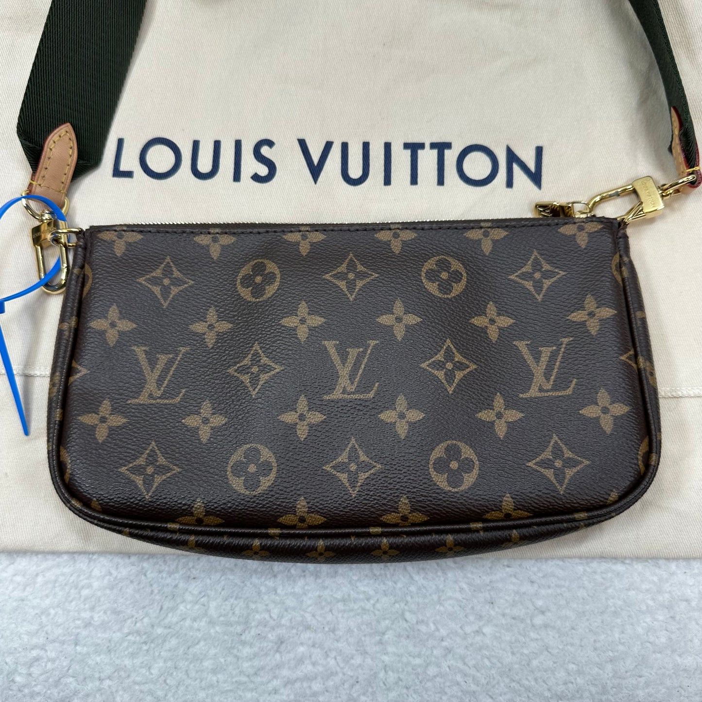 Crossbody Designer Louis Vuitton, Size Medium
