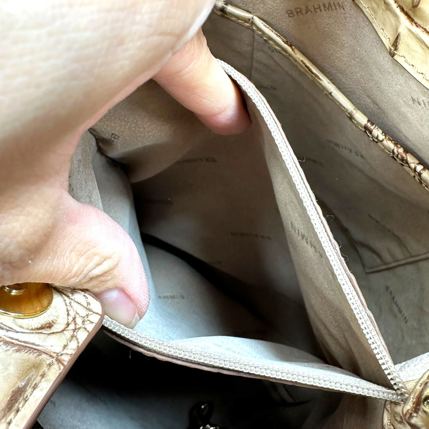 Amelia Croc Embossed Leather Bucket Bag Handbag Designer By Brahmin, Size: Medium