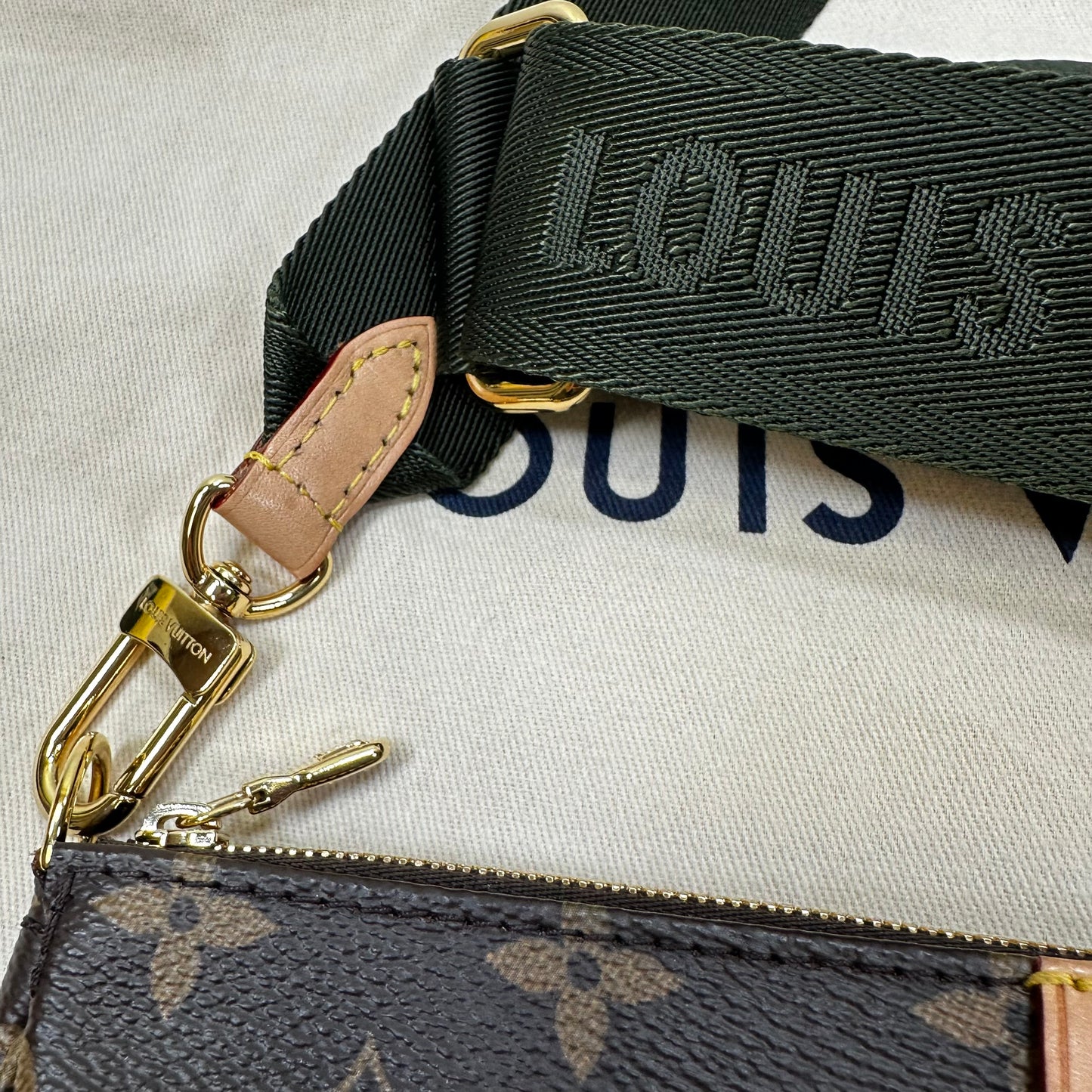Crossbody Designer Louis Vuitton, Size Medium