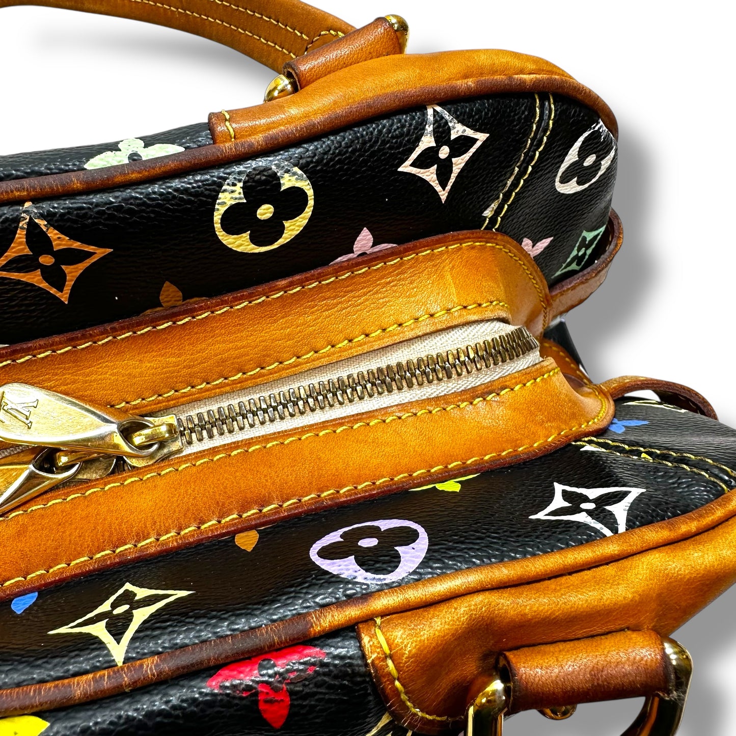 Handbag Luxury Designer By Louis Vuitton, Size: Medium