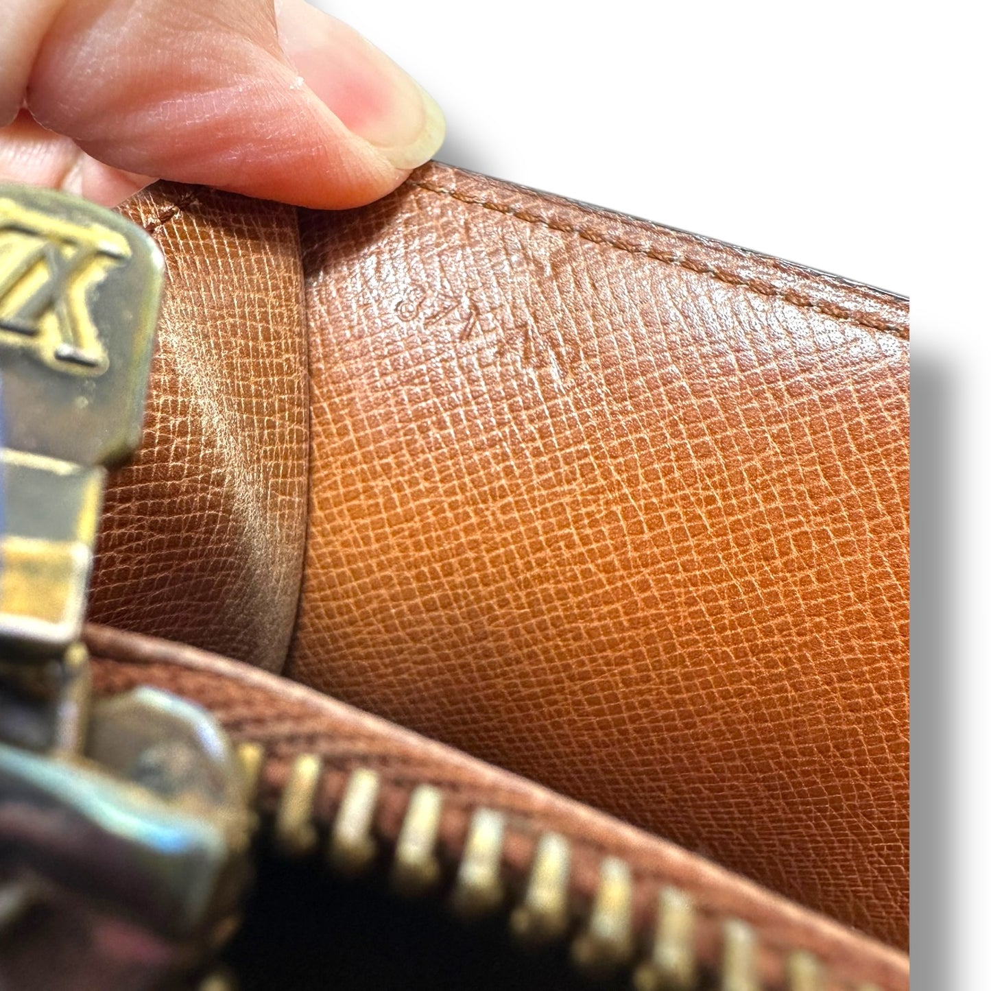 Wallet Luxury Designer By Louis Vuitton, Size: Medium