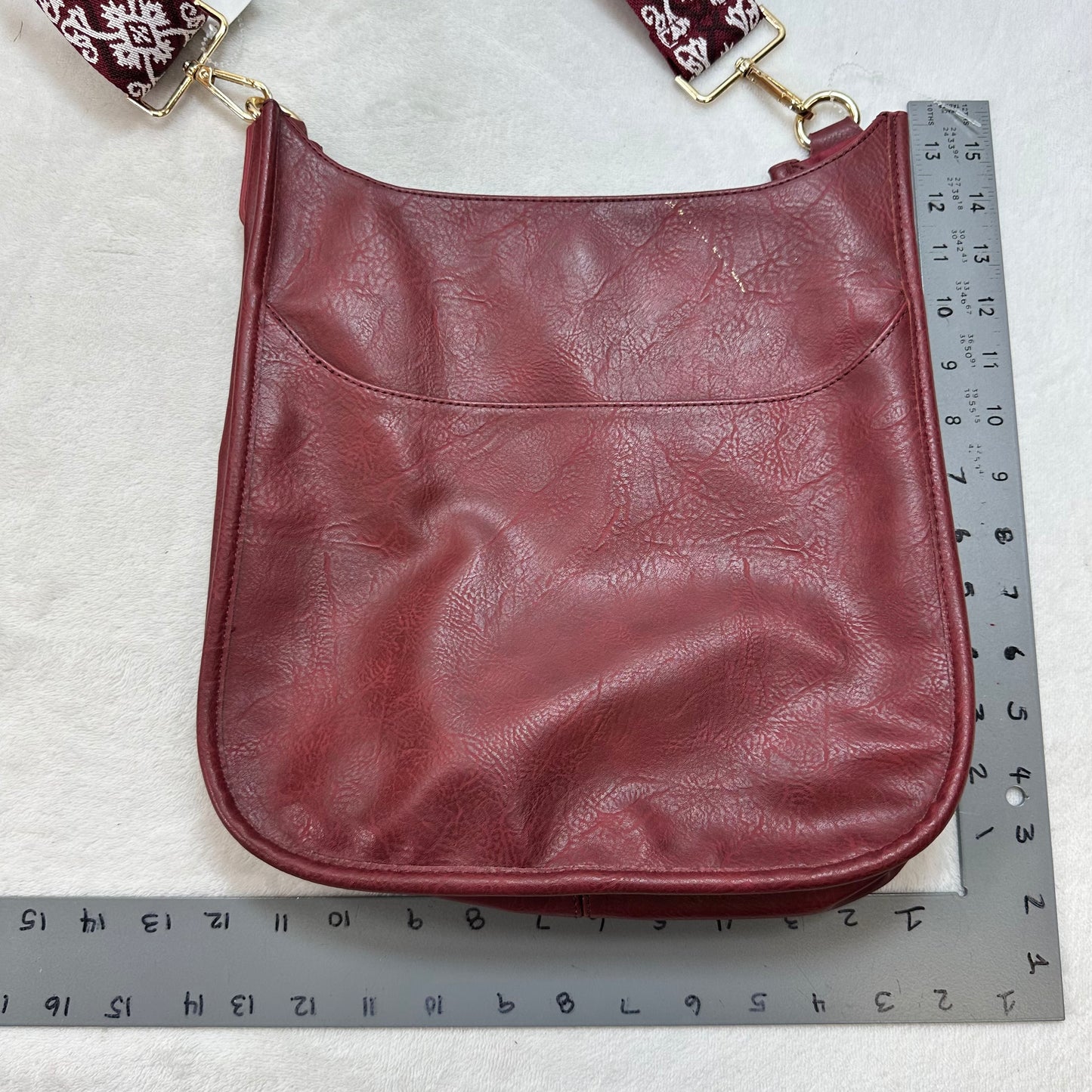 Crossbody By Clothes Mentor, Size: Medium