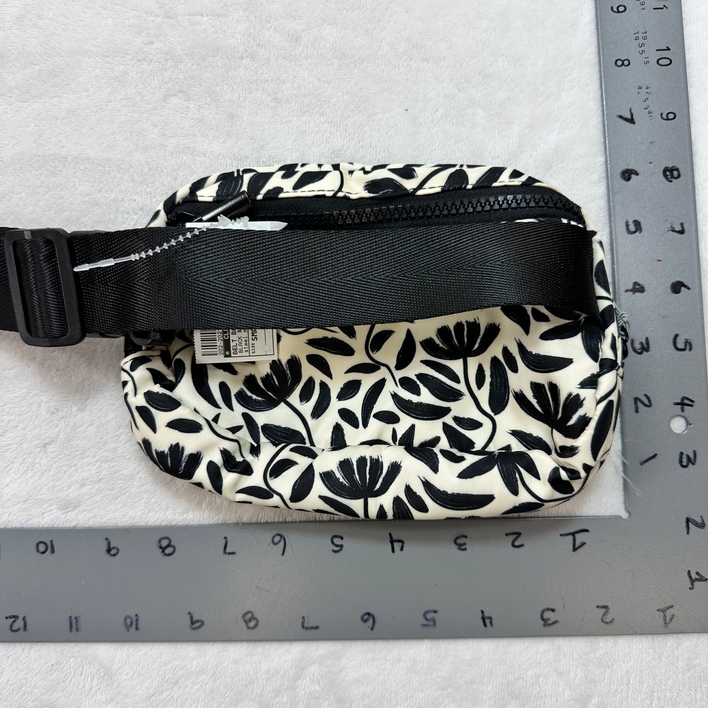 Belt Bag By Clothes Mentor, Size: Small
