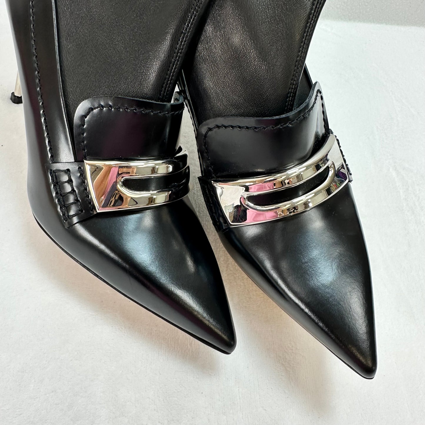Shoes Luxury Designer By Alexander McQueen In Black, Size: 40/10