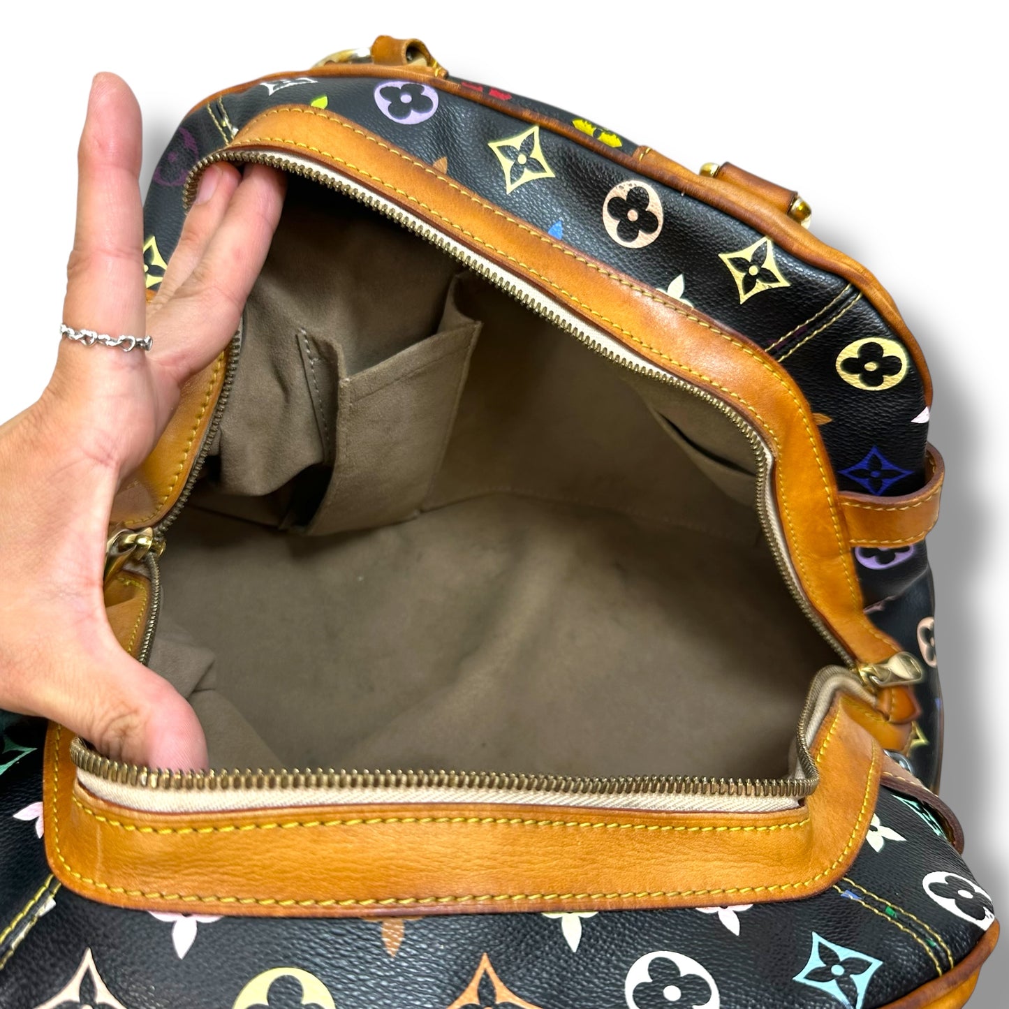 Handbag Luxury Designer By Louis Vuitton, Size: Medium