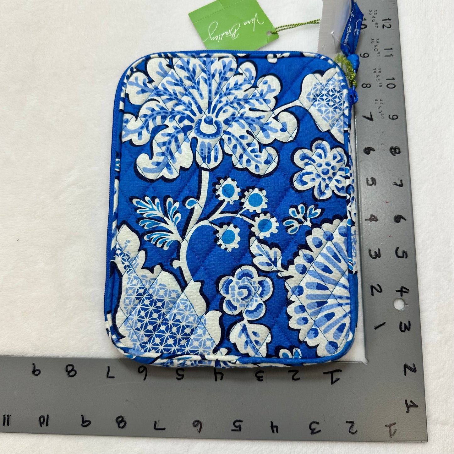 E-reader sleeve By Vera Bradley, Size: Small