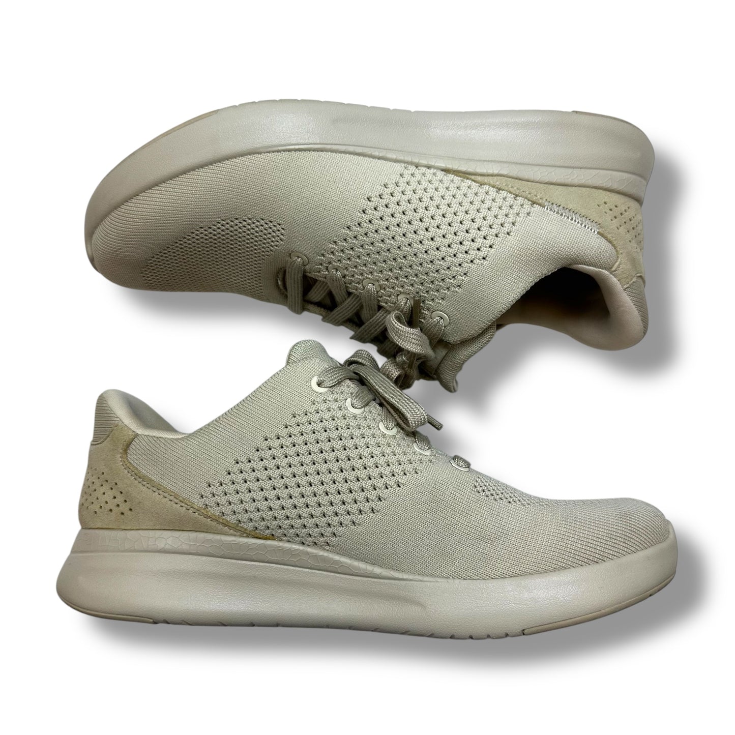 Shoes Sneakers By KIZIK In Beige, Size: 8