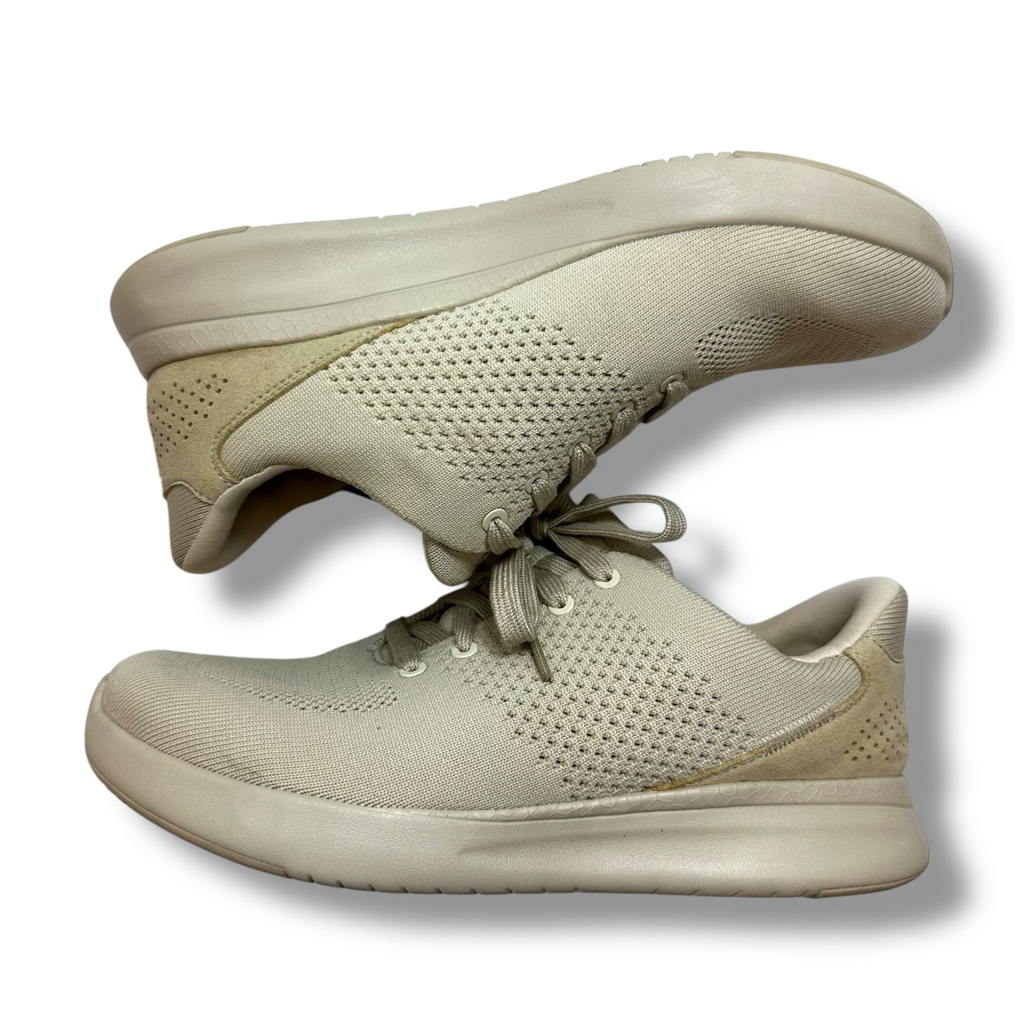 Shoes Sneakers By KIZIK In Beige, Size: 8