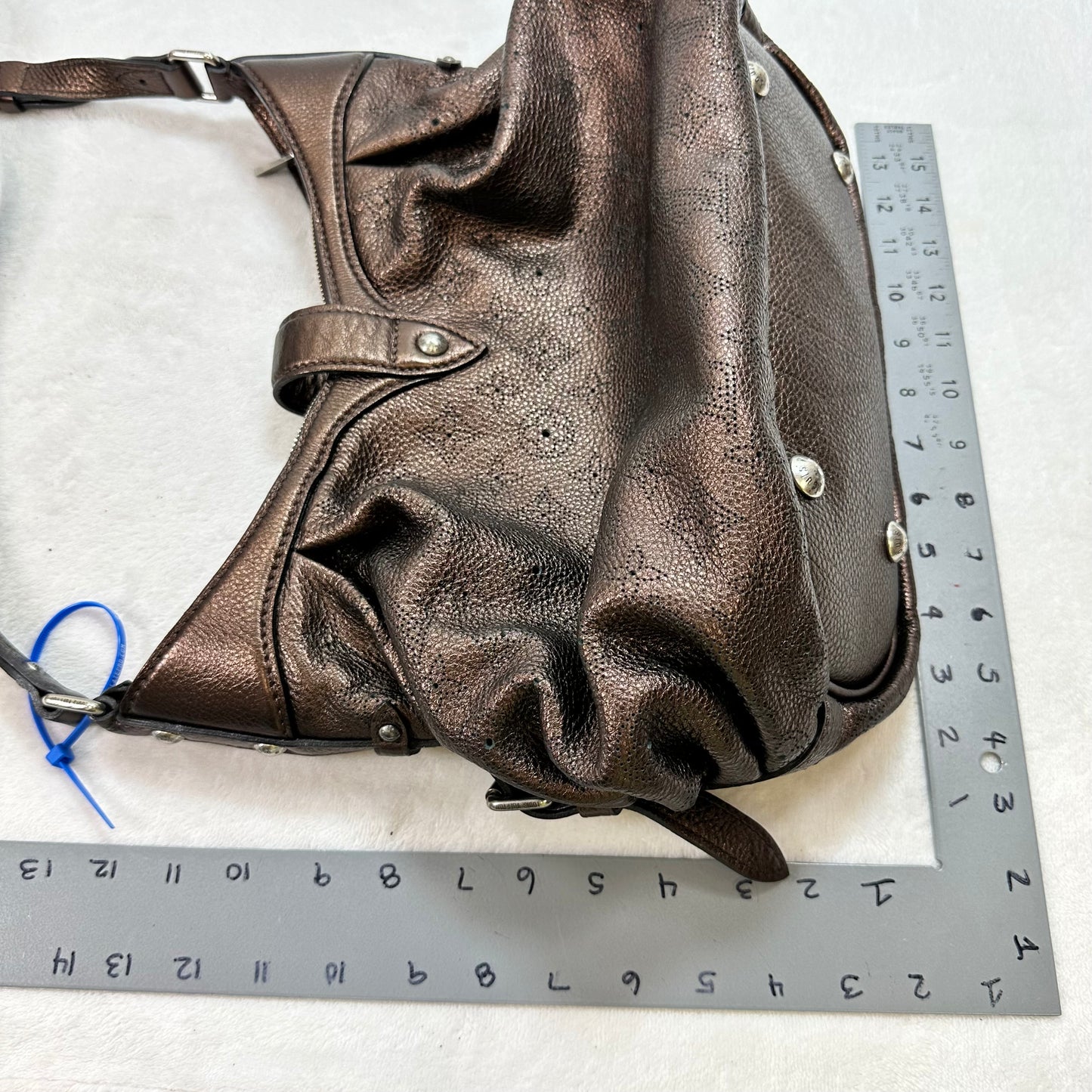 Handbag Luxury Designer By Louis Vuitton, Size: Medium