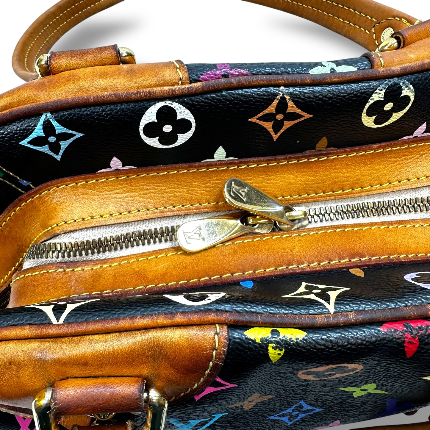Handbag Luxury Designer By Louis Vuitton, Size: Medium