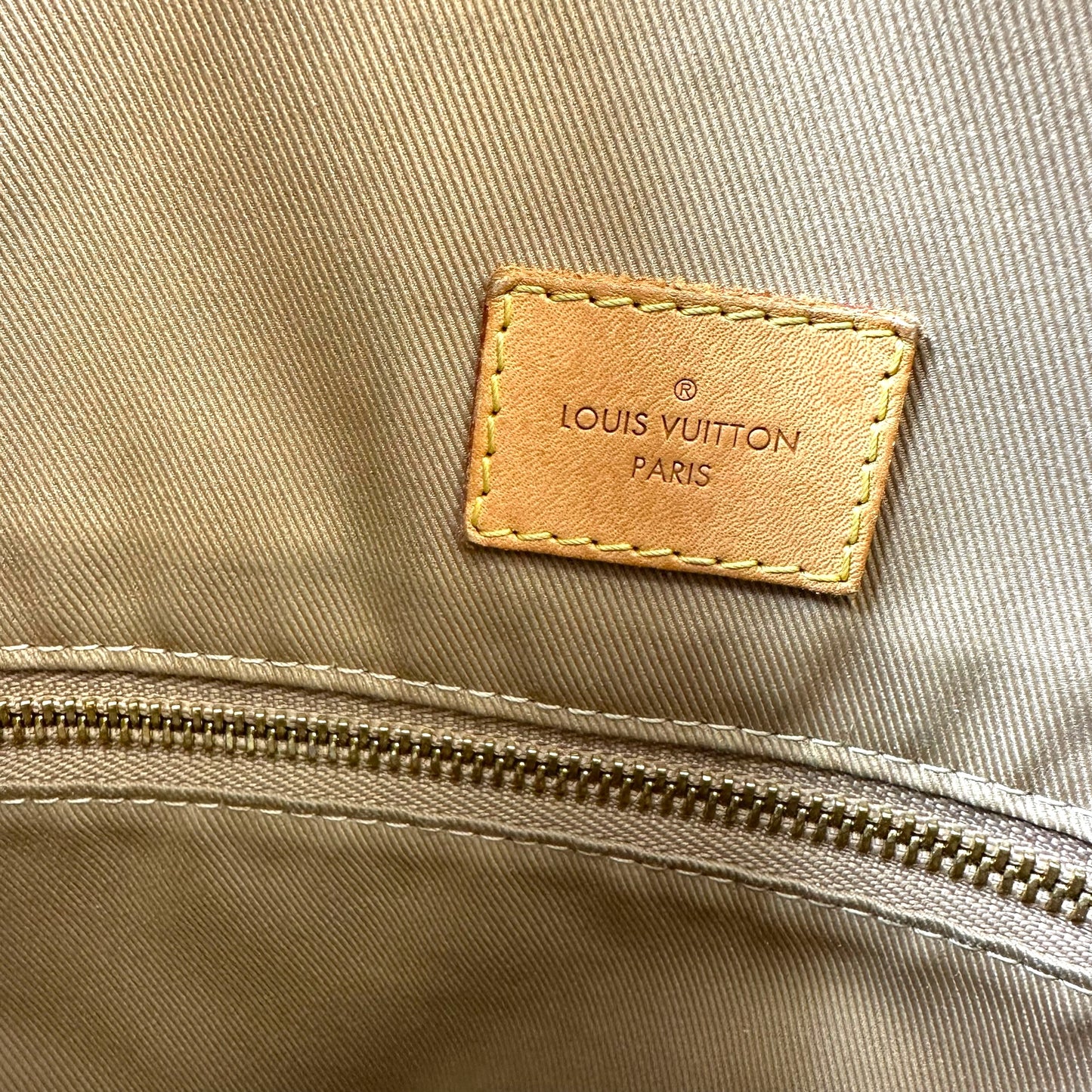 GRACEFUL Handbag Luxury Designer By Louis Vuitton, Size: Large