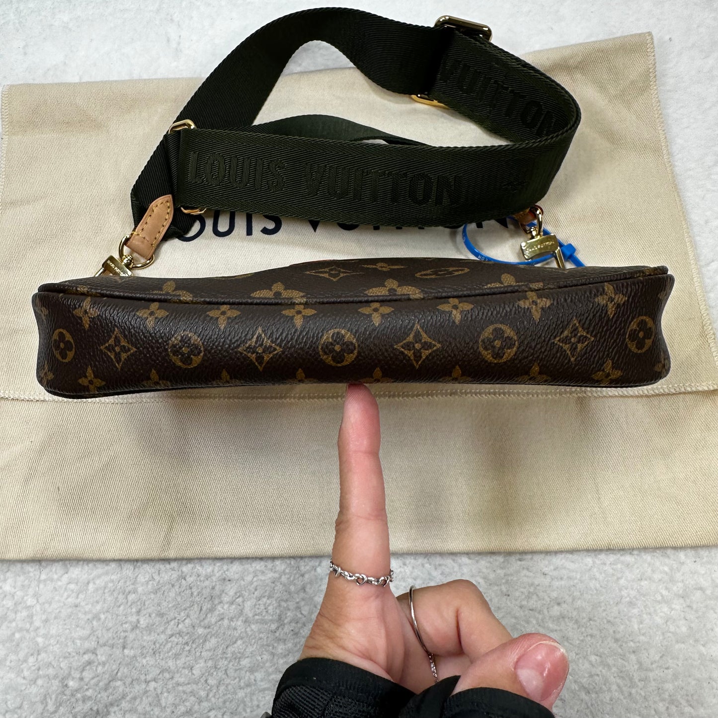 Crossbody Designer Louis Vuitton, Size Medium