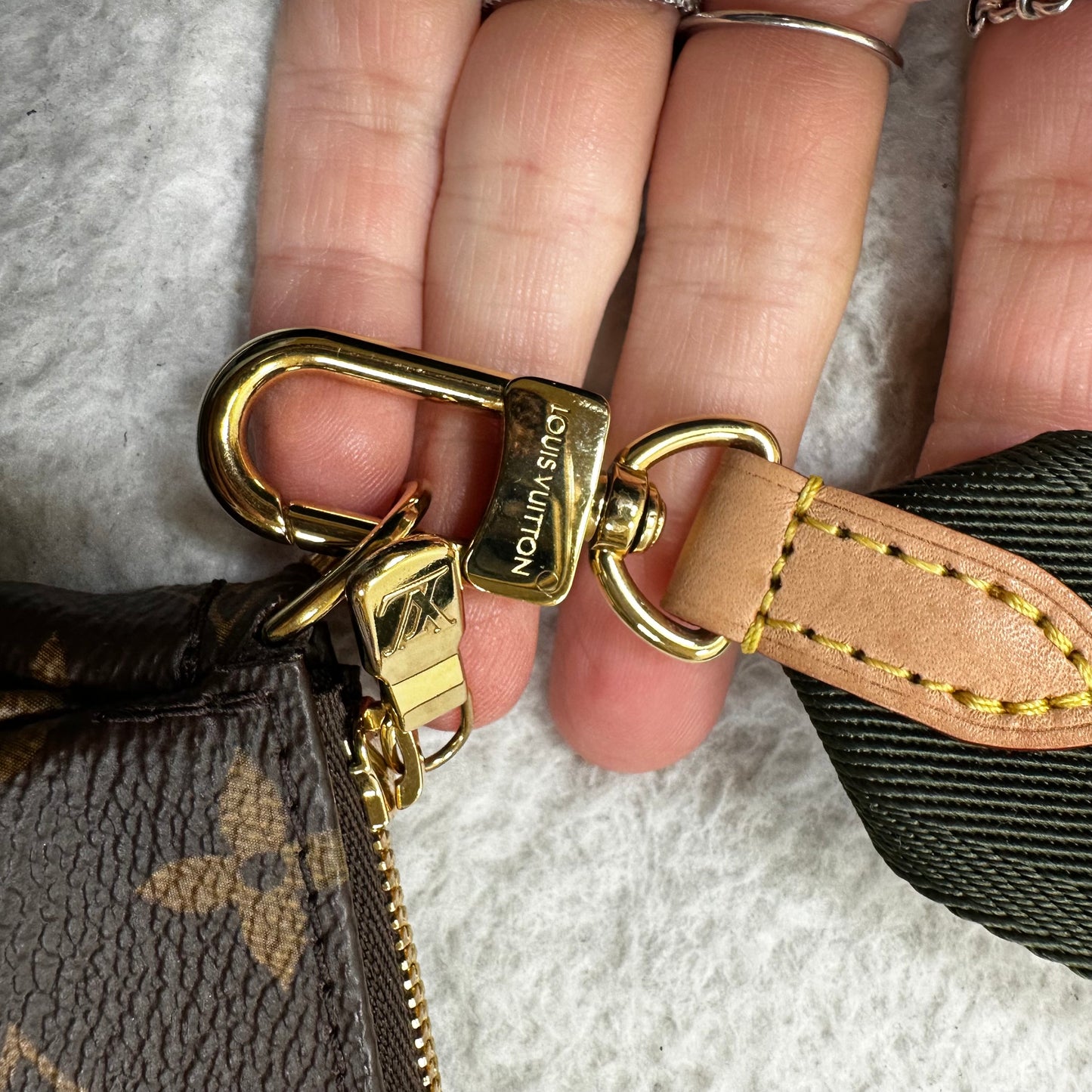 Crossbody Designer Louis Vuitton, Size Medium