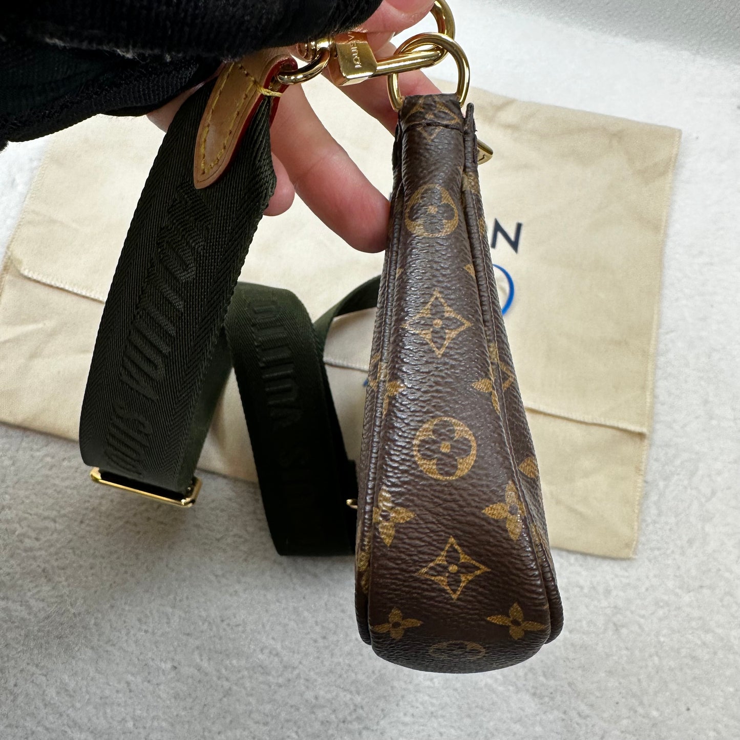 Crossbody Designer Louis Vuitton, Size Medium