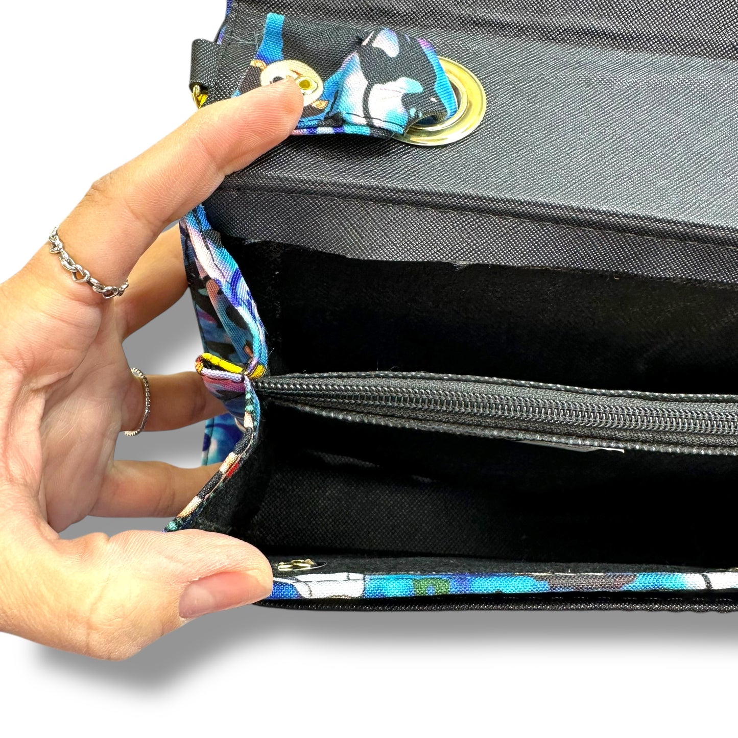 CORALINE Handbag By Loungefly, Size: Small