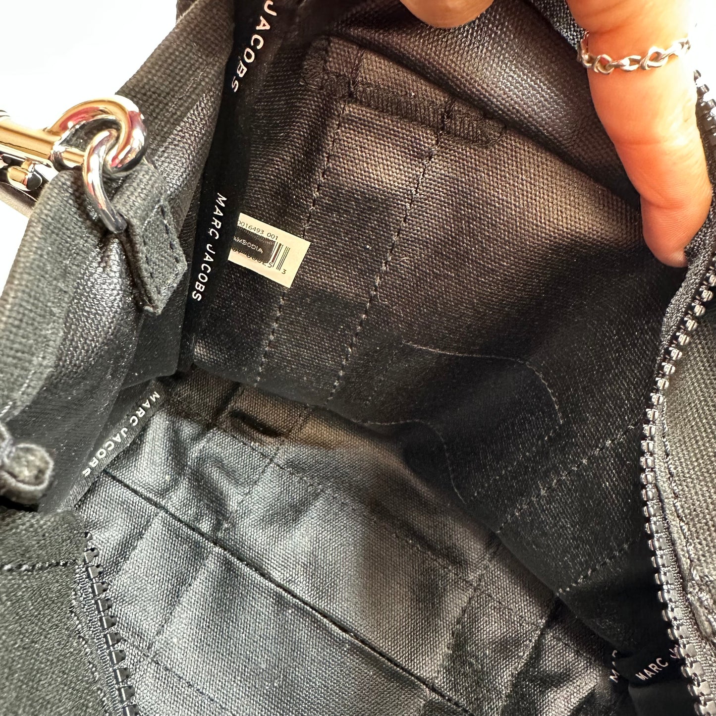 Handbag Luxury Designer By Marc Jacobs, Size: Small