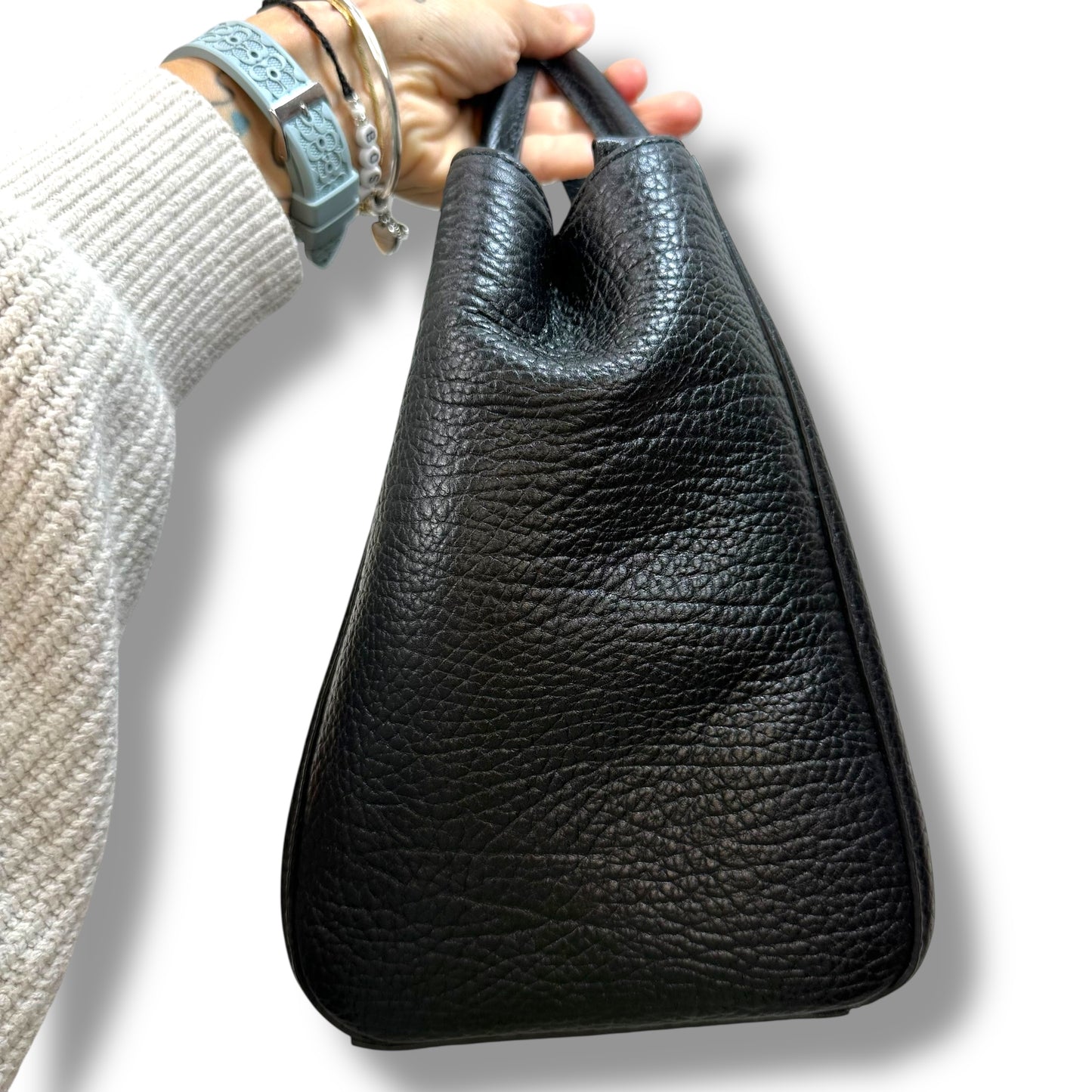 Handbag By Clothes Mentor, Size: Medium