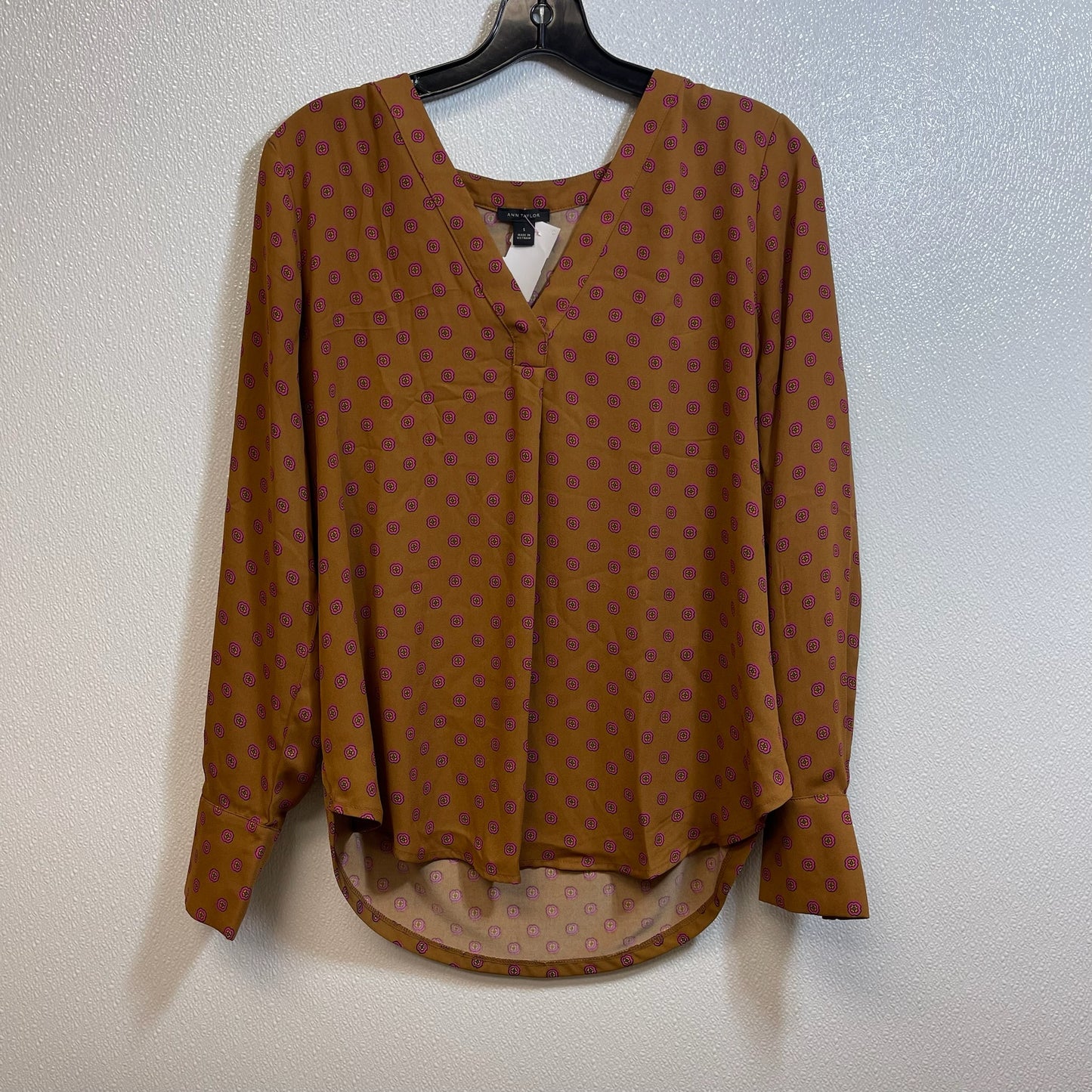 Top Long Sleeve By Ann Taylor O In Print, Size: S