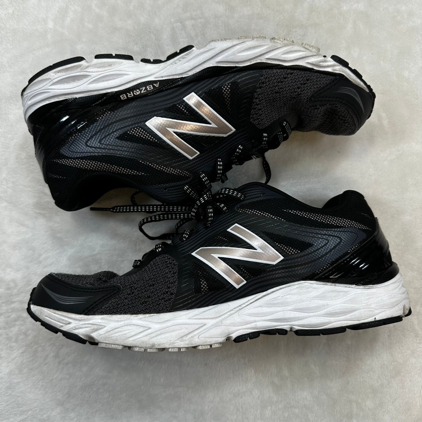 Shoes Sneakers By New Balance In Black, Size: 9.5