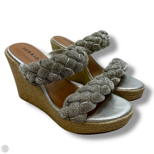Shoes Heels Wedge By Torrid In Silver, Size: 8.5