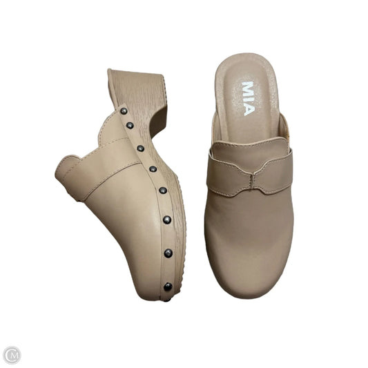 Shoes Flats By Mia In Cream, Size: 6