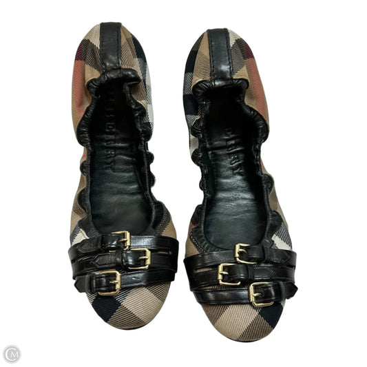 Shoes Luxury Designer By Burberry In Plaid Pattern, Size: 8