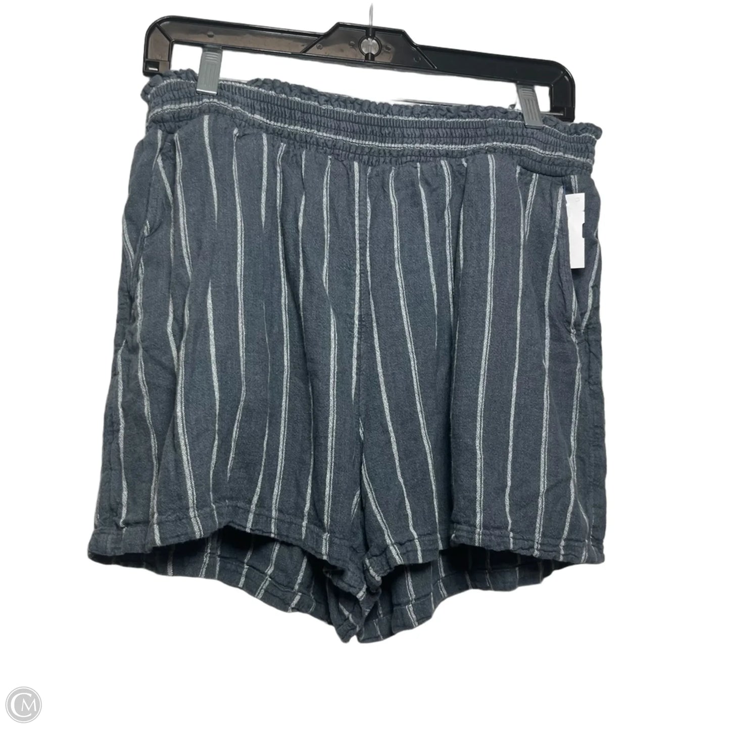 Shorts By Universal Thread In Grey, Size: M
