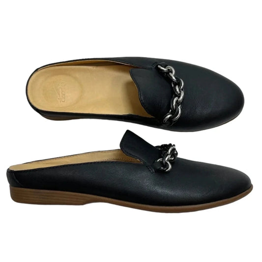 Shoes Flats By Dansko In Black, Size: 7.5
