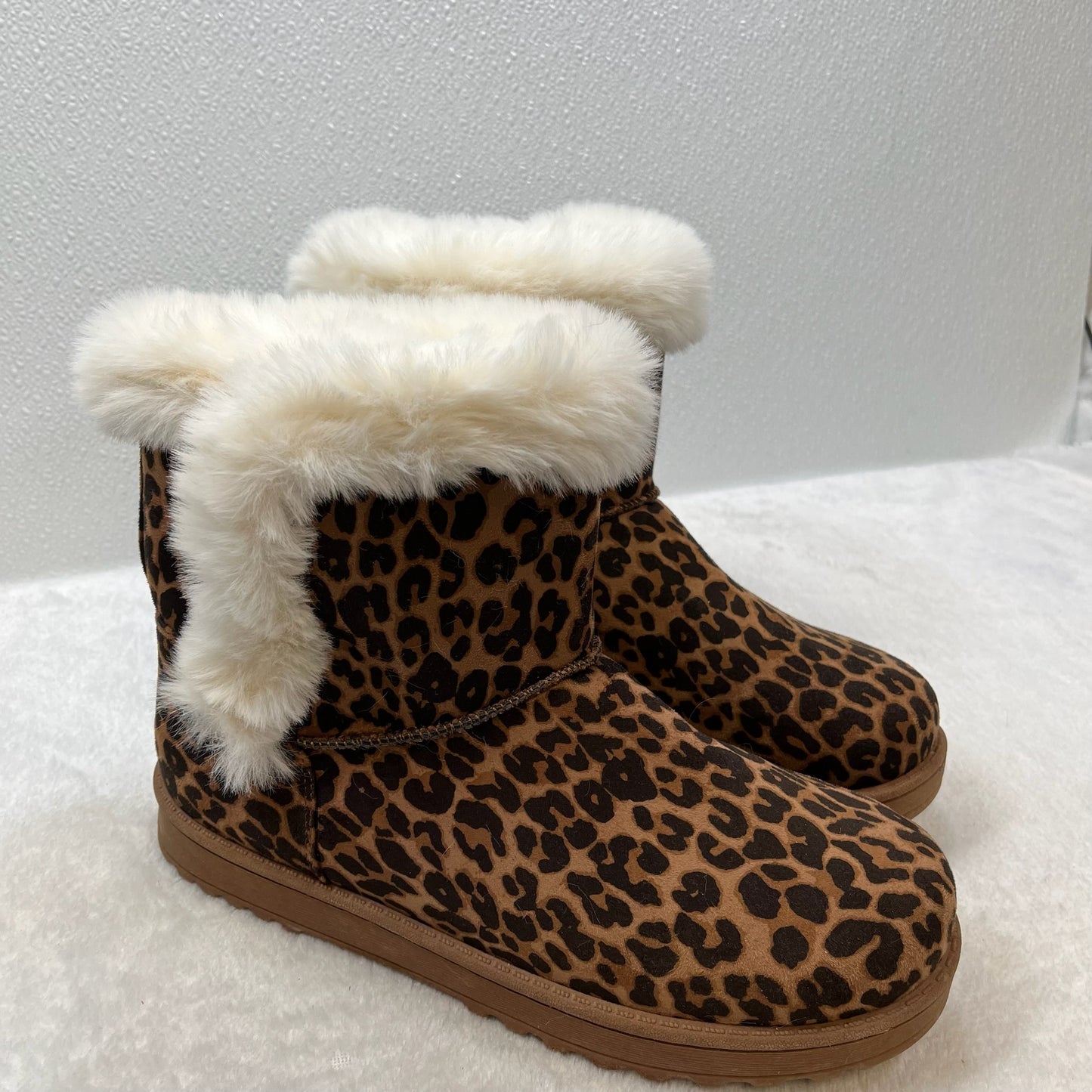 Boots Snow By Clothes Mentor  Size: 10