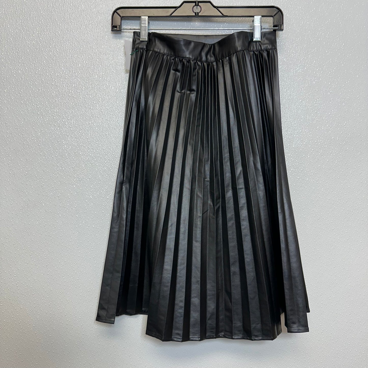 Skirt Mini & Short By Monteau  Size: S
