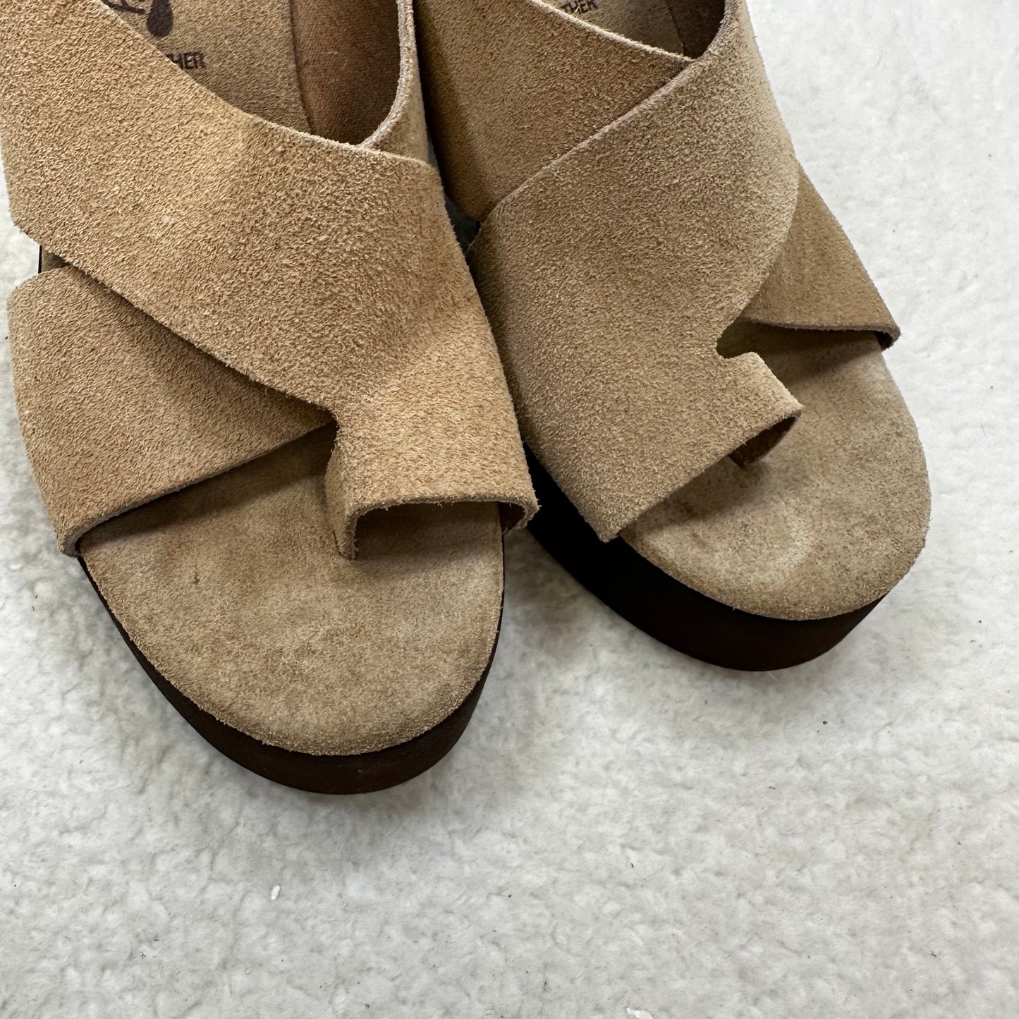 Tan Shoes Heels Block Clothes Mentor, Size 9