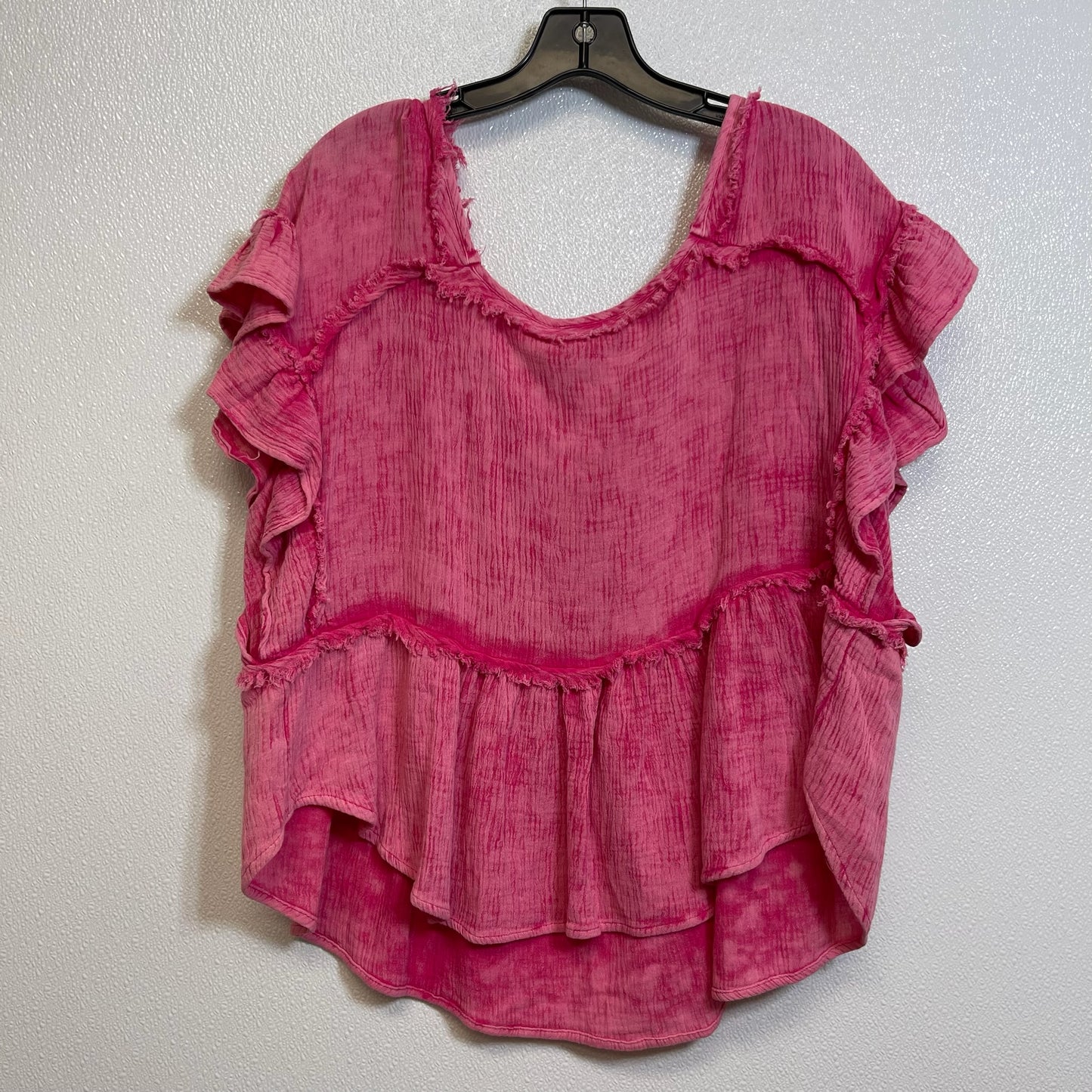 Top Short Sleeve By Bibi In Fuschia, Size: M