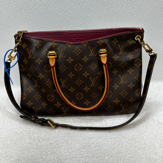 Handbag Designer Louis Vuitton Pallas, Size Medium