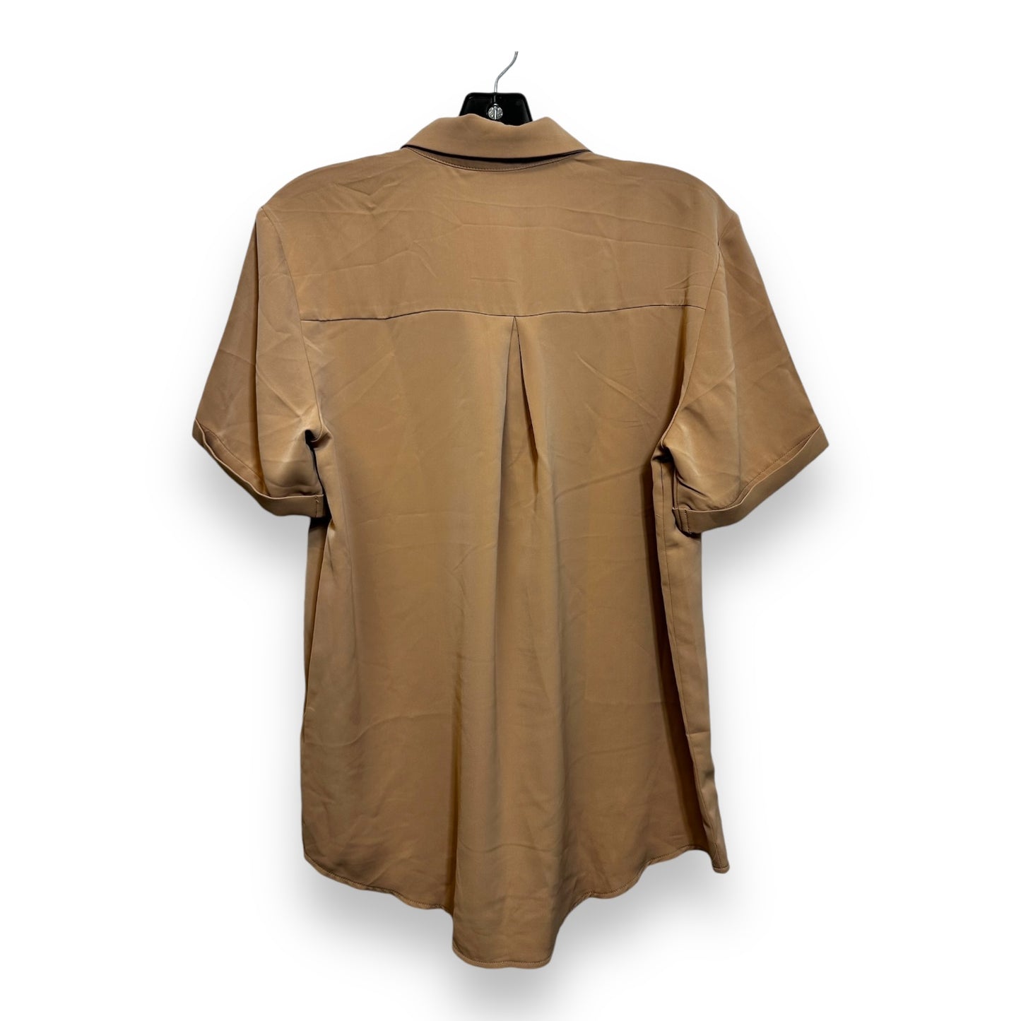 Top Short Sleeve By Clothes Mentor In Tan, Size: M