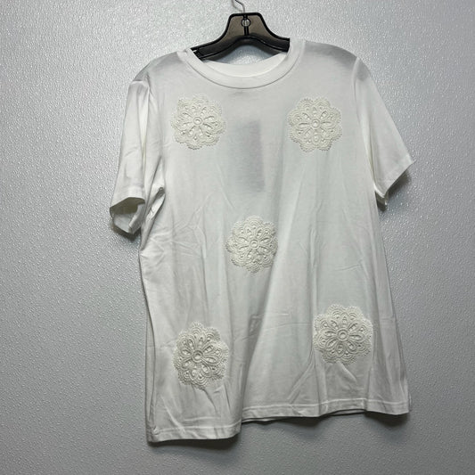 Top Short Sleeve By Clothes Mentor In Ivory, Size: Xs