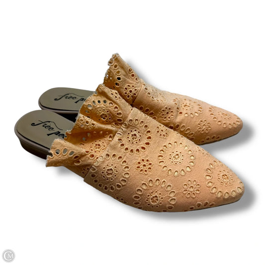Shoes Flats By Free People In Orange, Size: 9