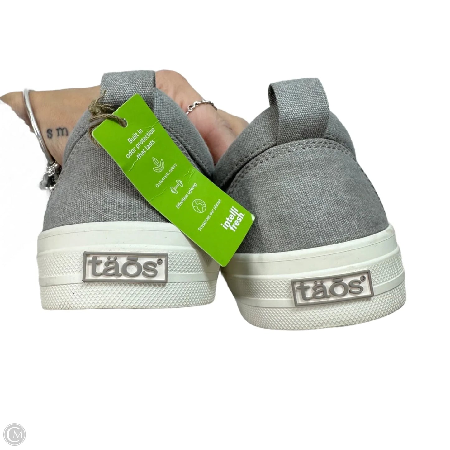 Shoes Flats By Taos In Grey, Size: 7